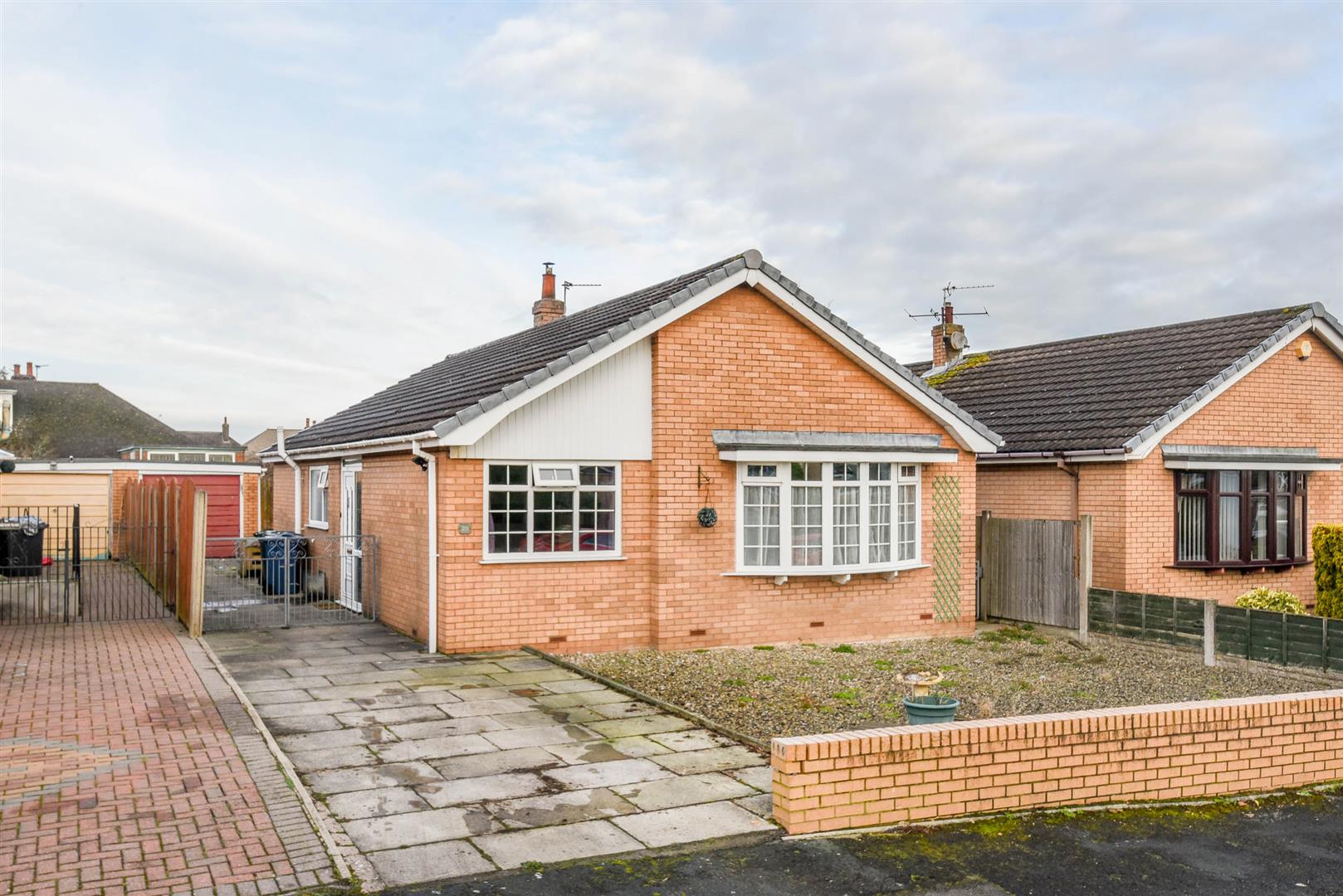 3 bed property in Holly Grove, Preston